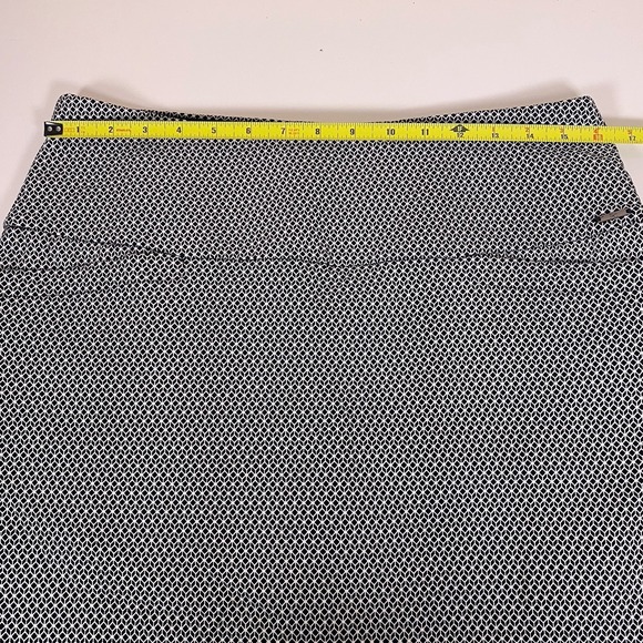 SC & CO Tennis Golf Lined Stretch Tummy Control Sz Large Black‎ White - Picture 8 of 9